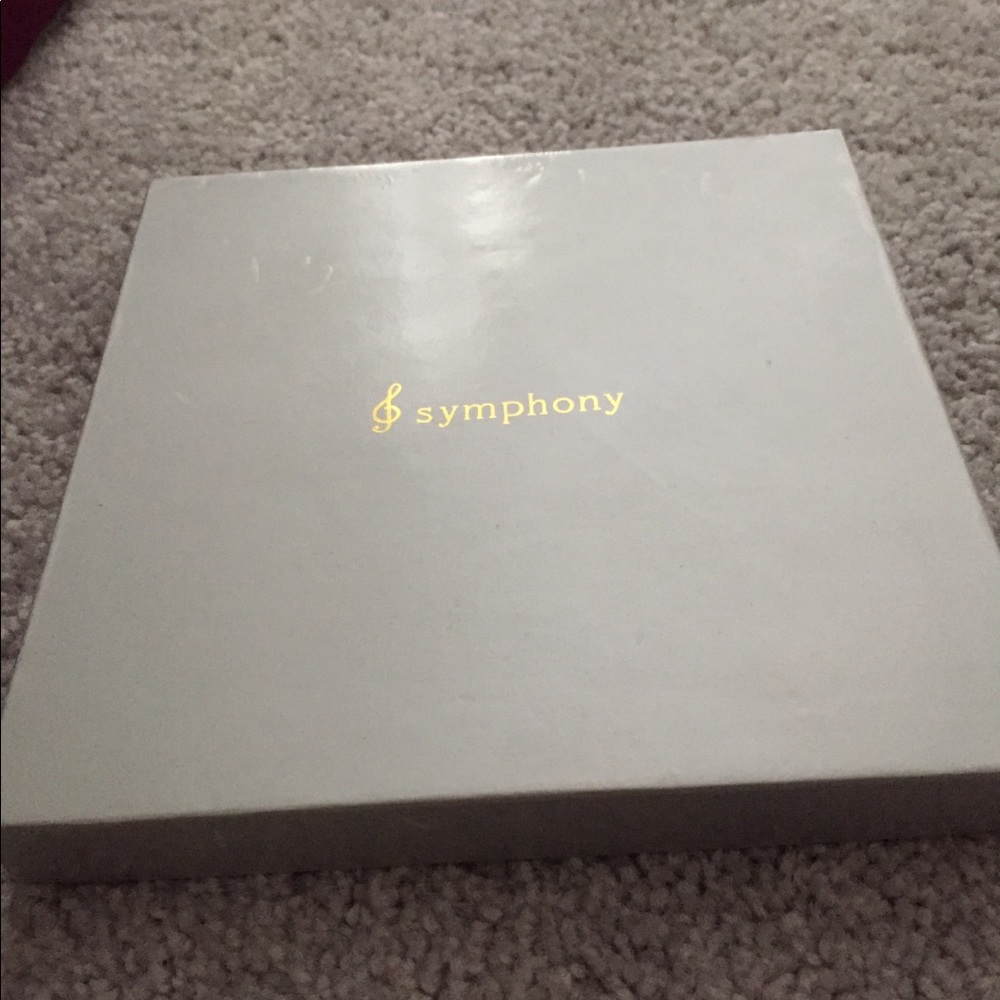 Symphony Necklace Earring Set - Picture 3 of 9